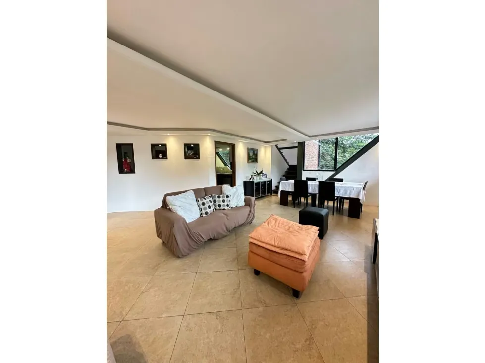 Vendo casa c/jardin en calle cerrada 337m2 Villanueva del Hatiilo 9005 - 2