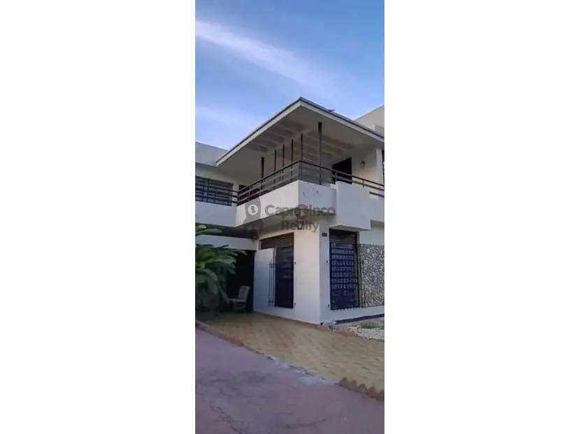 Se Vende Casa Comercial en El Viñedo