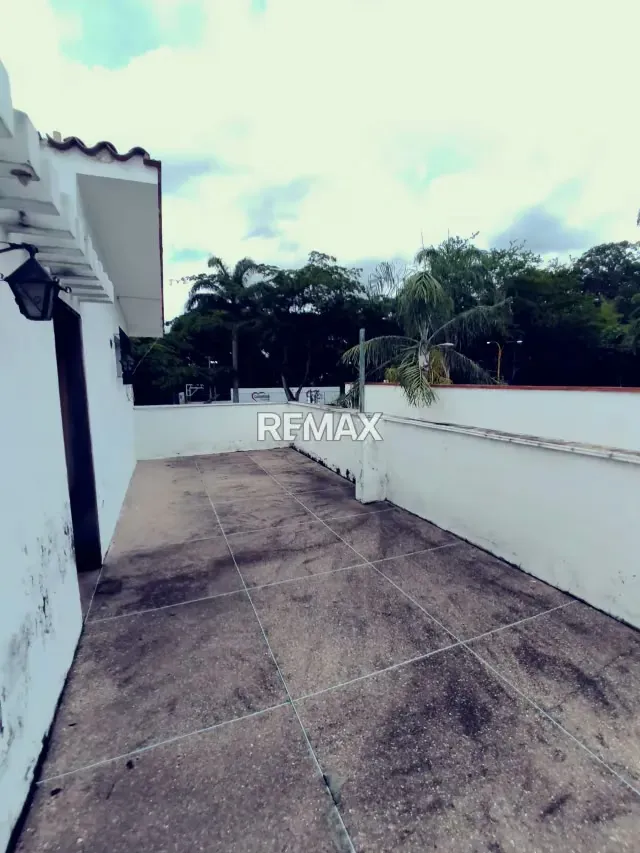 Venta Casa quinta Comercial a Remodelar av principal pie de calle - 18