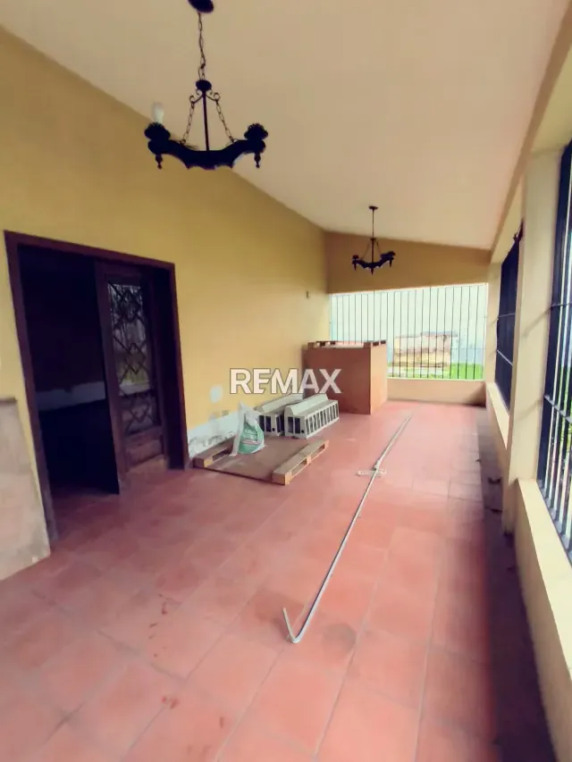 Venta Casa quinta Comercial a Remodelar av principal pie de calle - 7