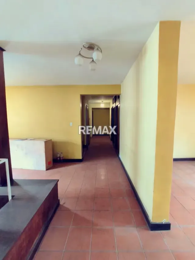 Venta Casa quinta Comercial a Remodelar av principal pie de calle - 10