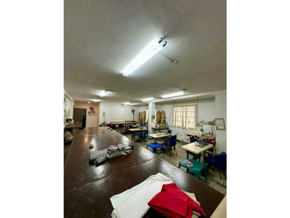 Vendo fondo de comercio 100m2 La Candelaria 9808 - 3