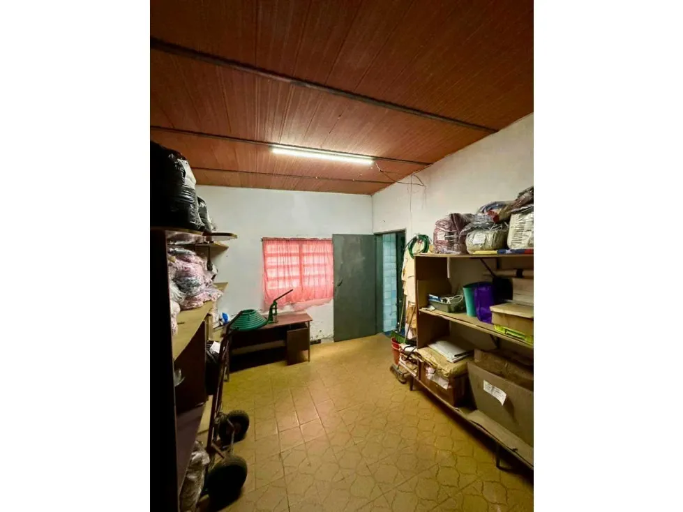Vendo fondo de comercio 100m2 La Candelaria 9808 - 6
