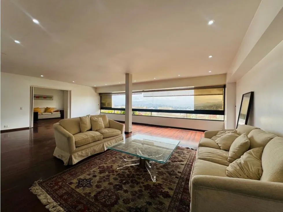 Se alquila apartamento 230m2 3H+S/4B/2P Sta Eduvigis