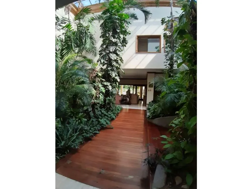 Se vende casa La Lagunita 1.000 m² 5H+2S/7B/8PE - 11