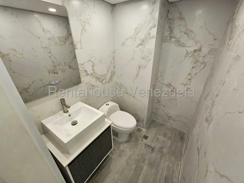 Apartamento (1 Nivel) en Venta en La Boyera, Distrito Metropolitano - 11