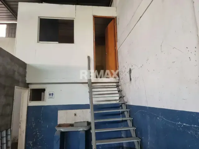 EN VENTA GALPON CON OFICINAS COMERCIALES - 11