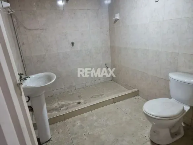 EN VENTA GALPON CON OFICINAS COMERCIALES - 8