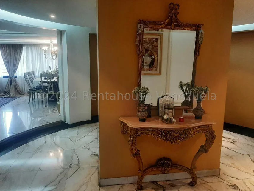 Apartamento (1 Nivel) en Venta en San Bernardino, Distrito Metropolitano - 2