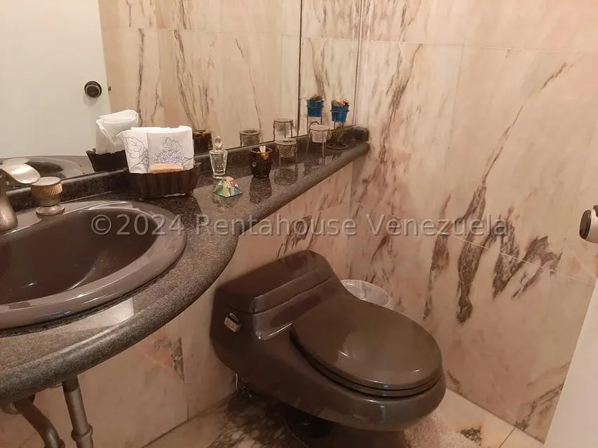 Apartamento (1 Nivel) en Venta en San Bernardino, Distrito Metropolitano - 13