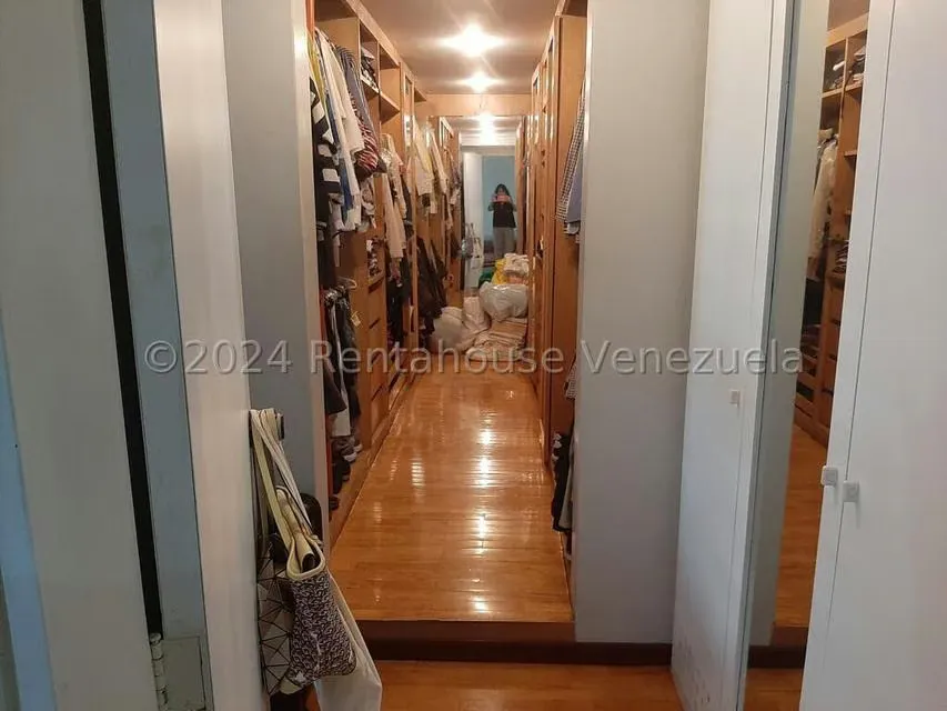 Apartamento (1 Nivel) en Venta en San Bernardino, Distrito Metropolitano - 22