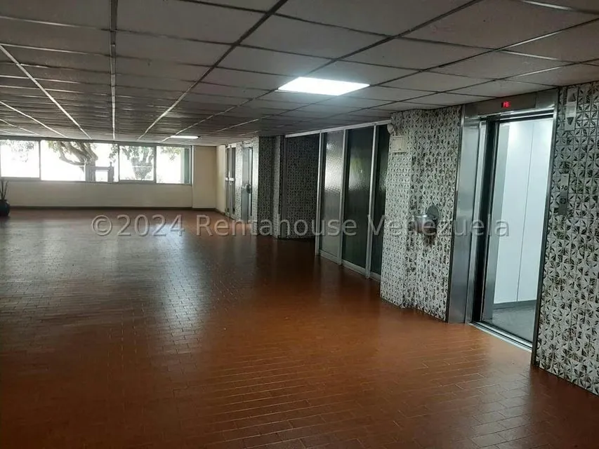 Apartamento (1 Nivel) en Venta en San Bernardino, Distrito Metropolitano - 41