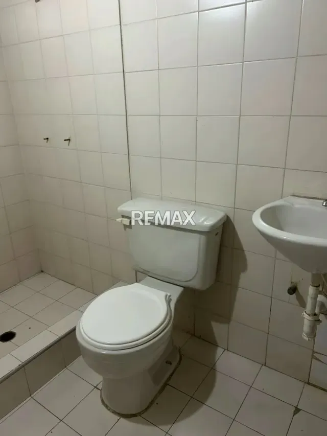 En alquiler de consultorio ubicado en clínica de imágenes. - 3