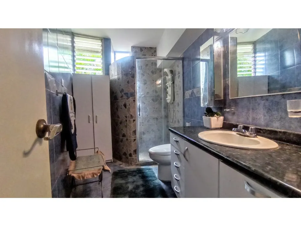 Apartamento en Venta con Terraza El Peñón 5H/4B/2PE/3M 221m2 - 17