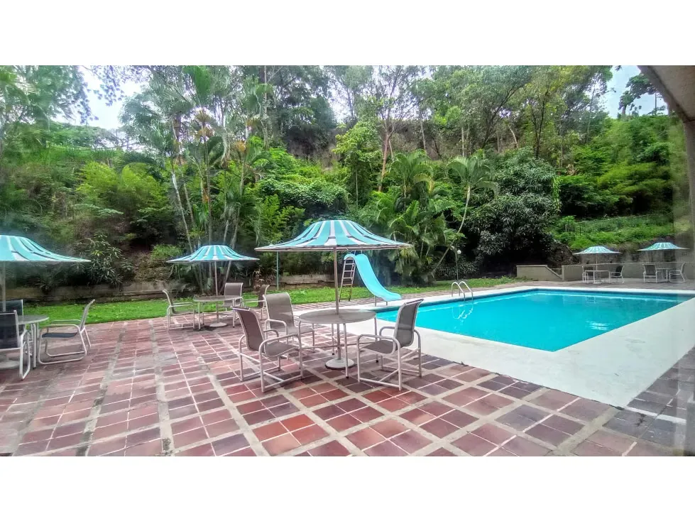 Apartamento en Venta con Terraza El Peñón 5H/4B/2PE/3M 221m2 - 23