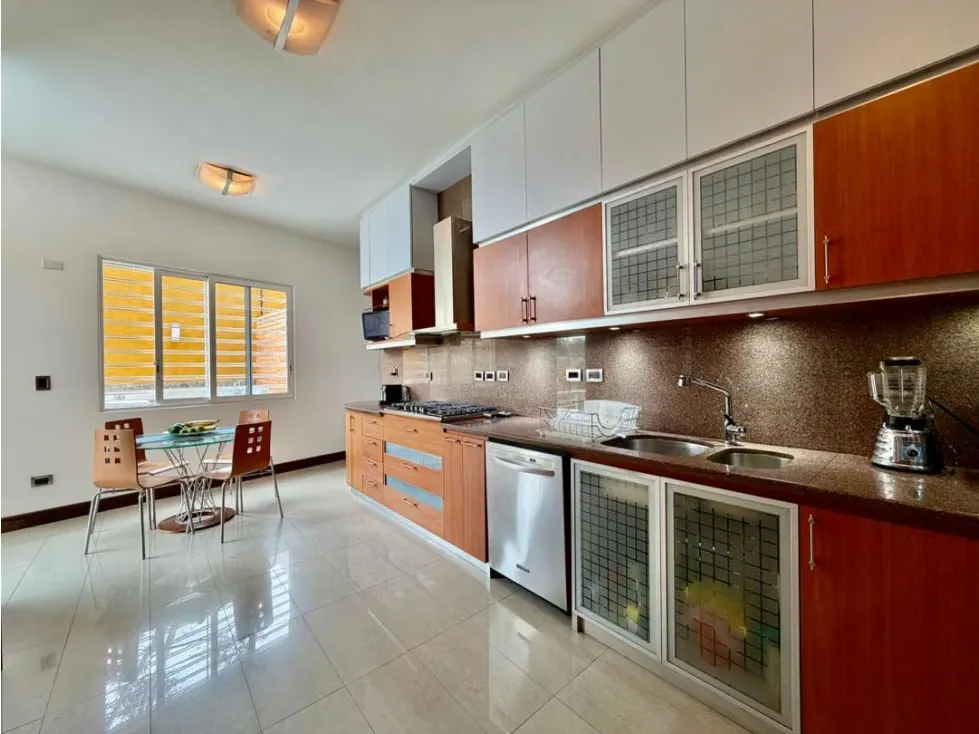 Se vende casa 740m2 + 147m2 jardín 5h+s/4p Alto Hatillo - 11