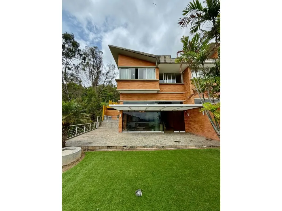 Se vende casa 740m2 + 147m2 jardín 5h+s/4p Alto Hatillo - 15