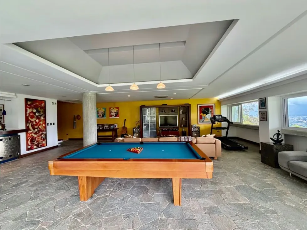 Se vende casa 740m2 + 147m2 jardín 5h+s/4p Alto Hatillo - 28