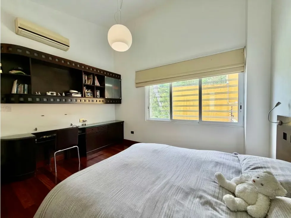 Se vende casa 740m2 + 147m2 jardín 5h+s/4p Alto Hatillo - 50