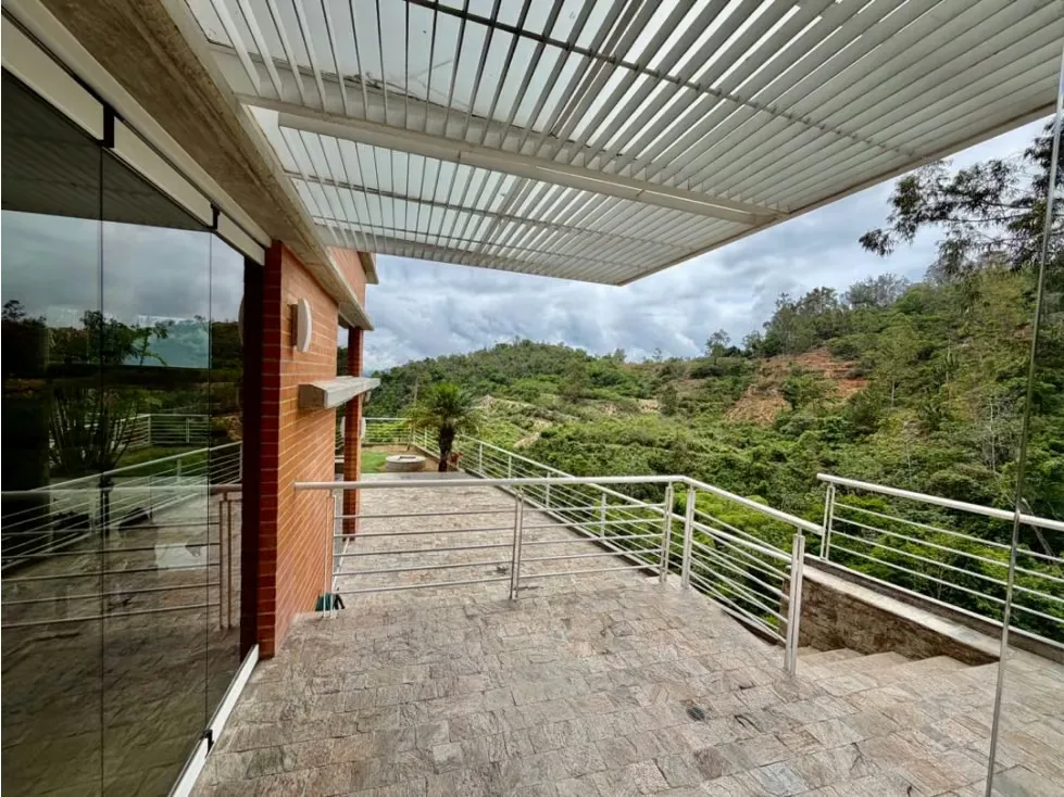 Se vende casa 740m2 + 147m2 jardín 5h+s/4p Alto Hatillo - 8