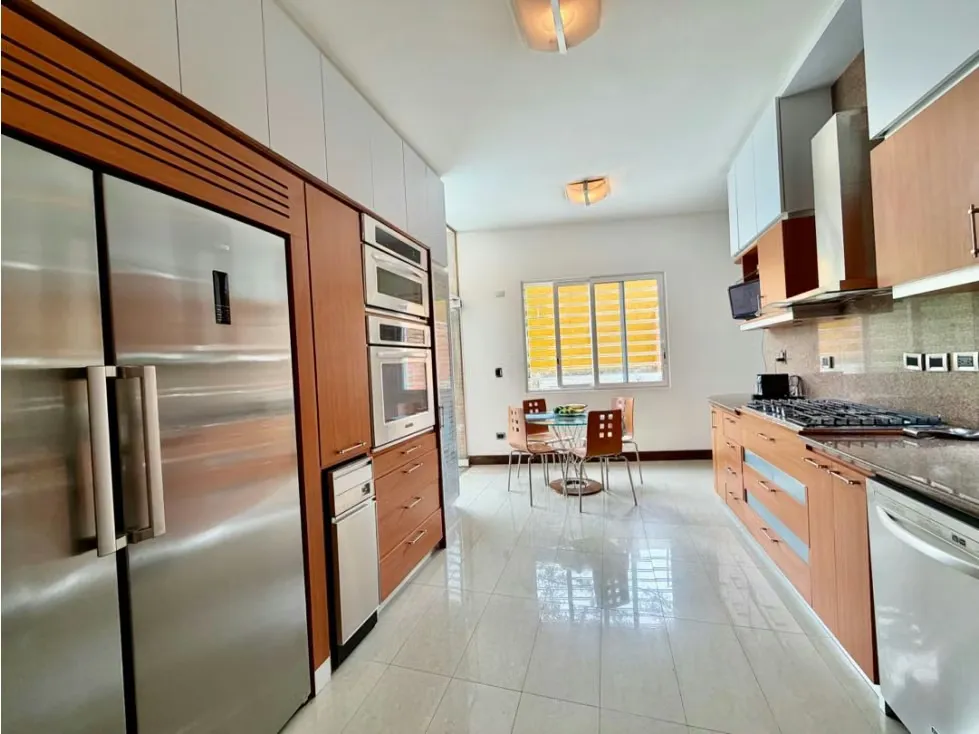 Se vende casa 740m2 + 147m2 jardín 5h+s/4p Alto Hatillo - 10