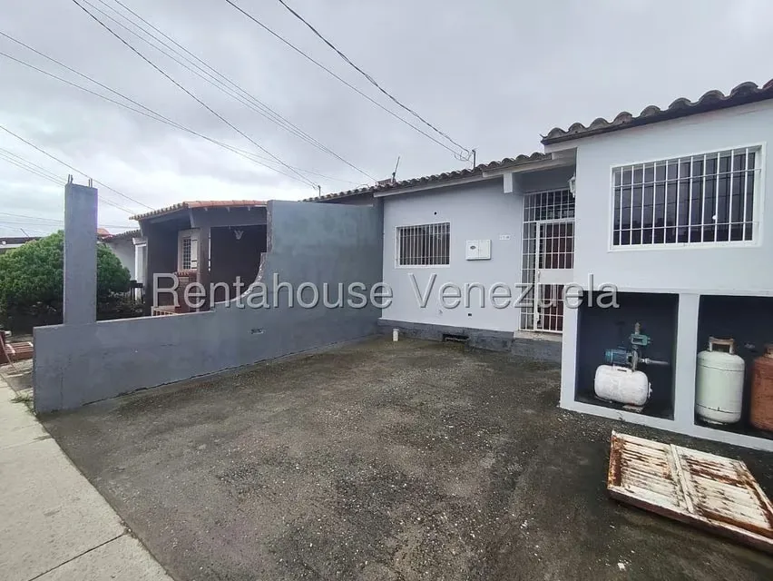 Casa (1 Nivel) en Venta en La Mora, Lara - 23