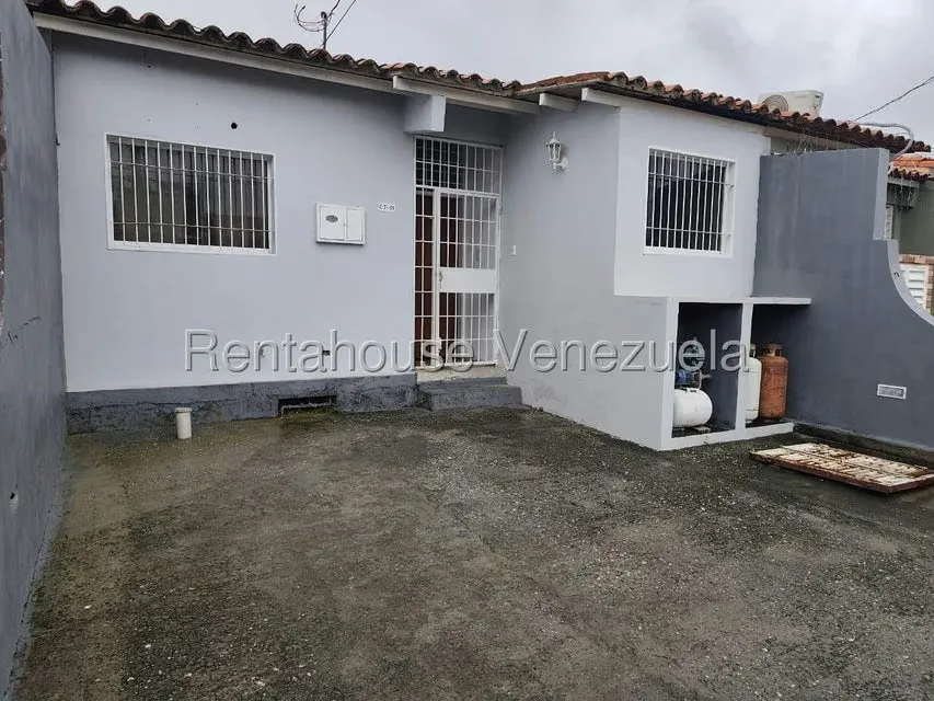 Casa (1 Nivel) en Venta en La Mora, Lara - 24