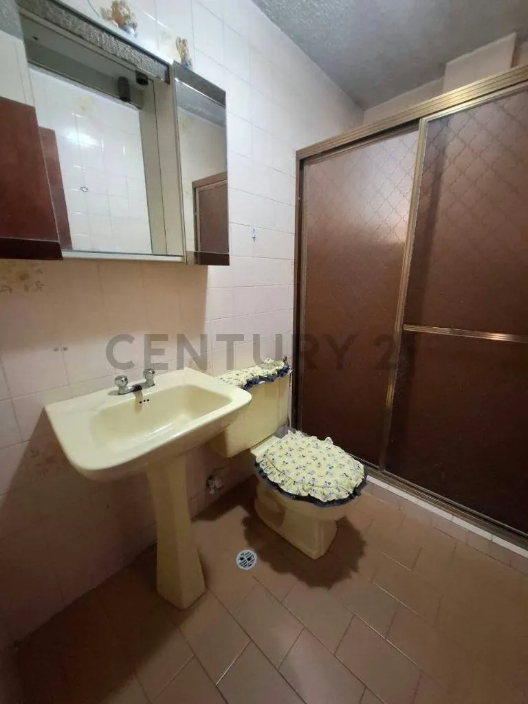 Hermosa Casa en Venta 146mts2 Urb Las Guamas Los Teques - 12