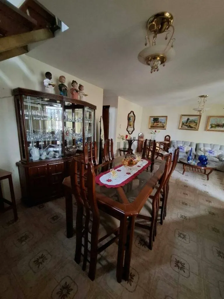 Hermosa Casa en Venta 146mts2 Urb Las Guamas Los Teques - 10