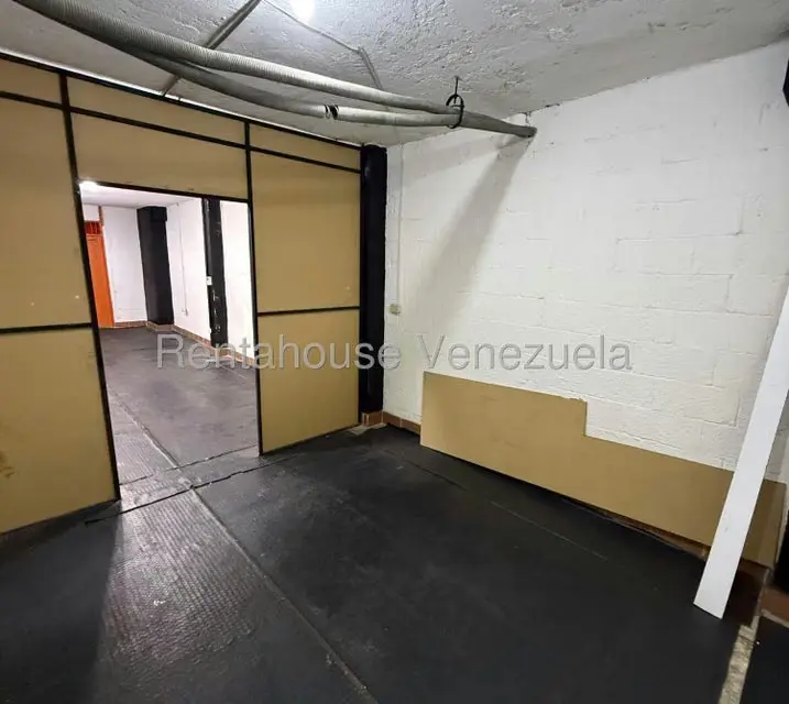 Local Comercial en Alquiler en Parroquia La Candelaria, Distrito Metropolitano - 13