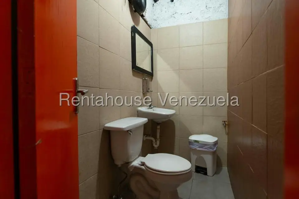 Local Comercial en Alquiler en Parroquia La Candelaria, Distrito Metropolitano - 15