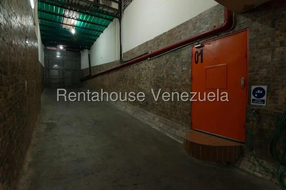 Local Comercial en Alquiler en Parroquia La Candelaria, Distrito Metropolitano - 3