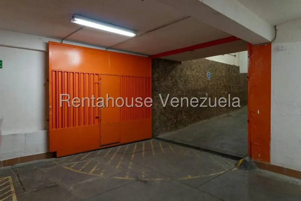 Local Comercial en Alquiler en Parroquia La Candelaria, Distrito Metropolitano - 4