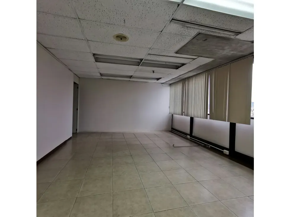 Alquilo Oficina LA CASTELLANA $1.910/220m2 para acondicionar - 11