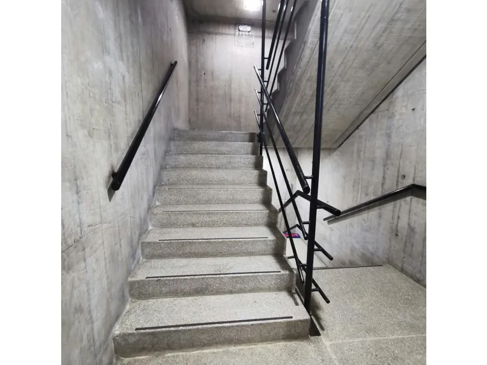 Alquilo Oficina LA CASTELLANA $1.910/220m2 para acondicionar - 19