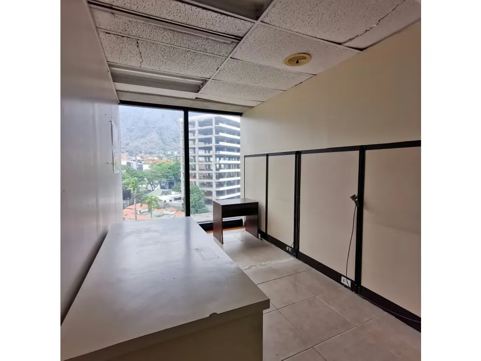 Alquilo Oficina LA CASTELLANA $1.910/220m2 para acondicionar - 8