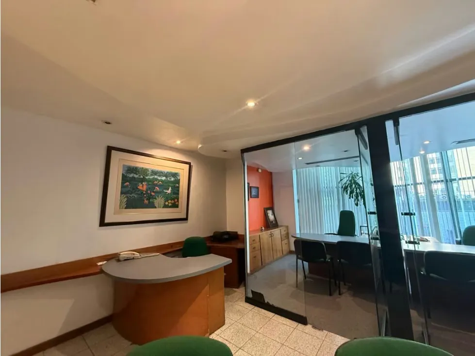 Oficina en Alquiler en Chacao, 150M2 - 21