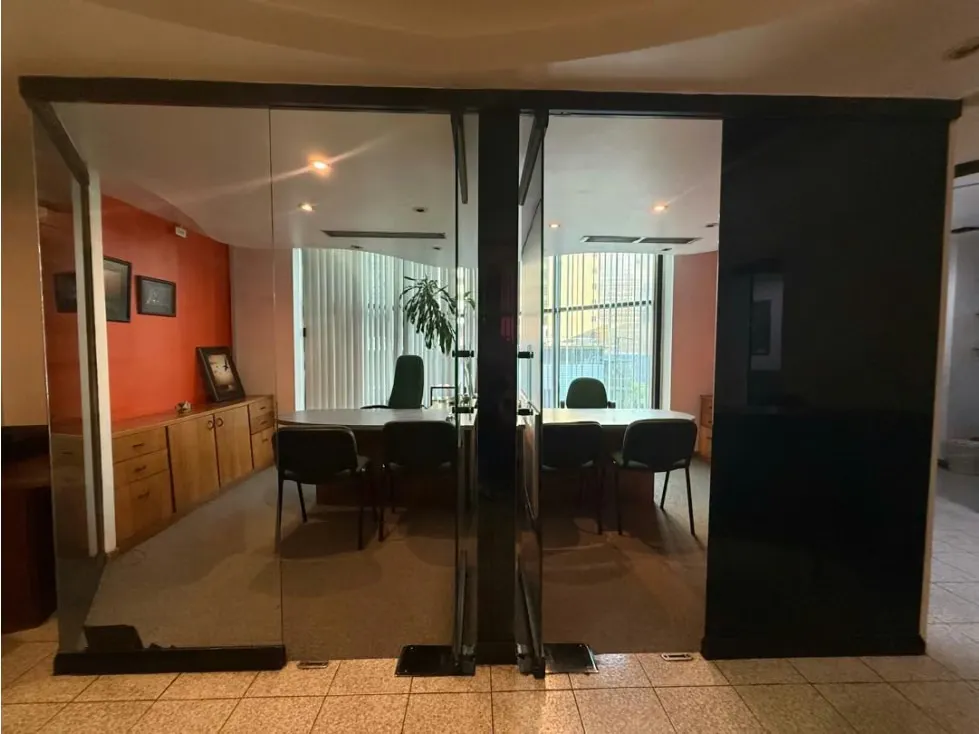Oficina en Alquiler en Chacao, 150M2 - 22