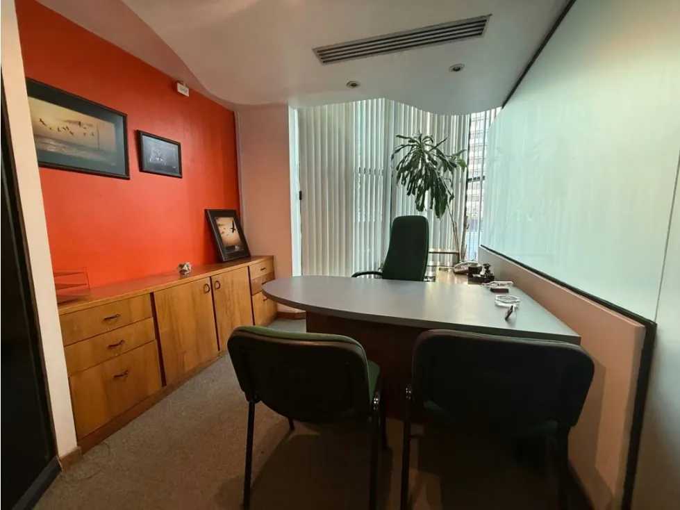 Oficina en Alquiler en Chacao, 150M2 - 5