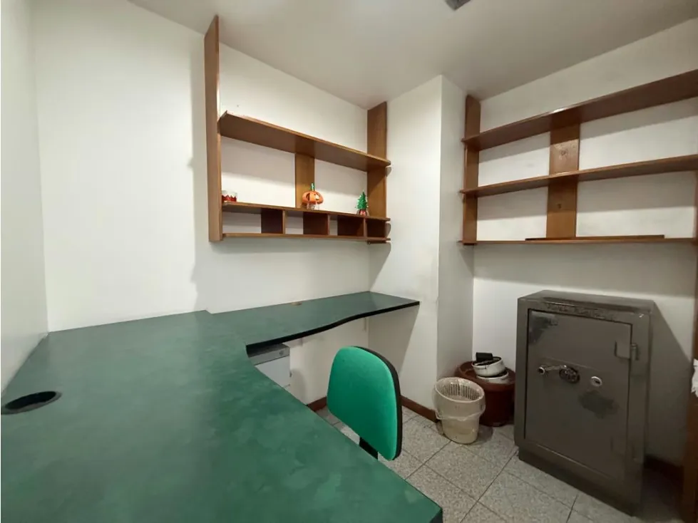 Oficina en Alquiler en Chacao, 150M2 - 9