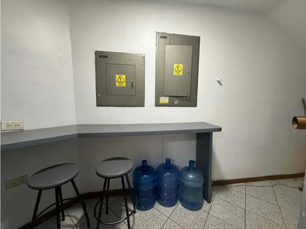 Oficina en Alquiler en Chacao, 150M2 - 10