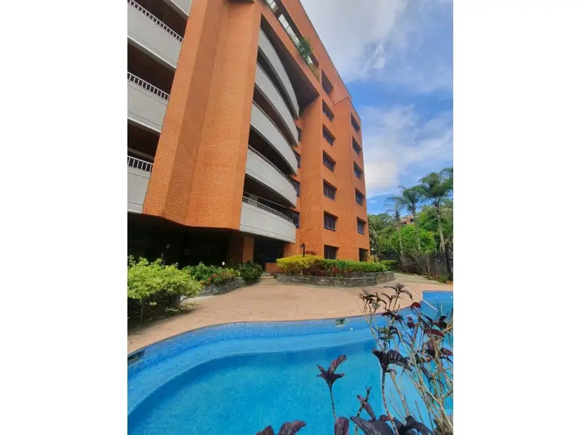 Alquilo apartamento 350m2 La Lagunita 0692