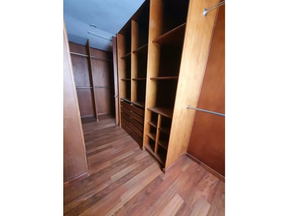 Alquilo apartamento 350m2 La Lagunita 0692 - 7