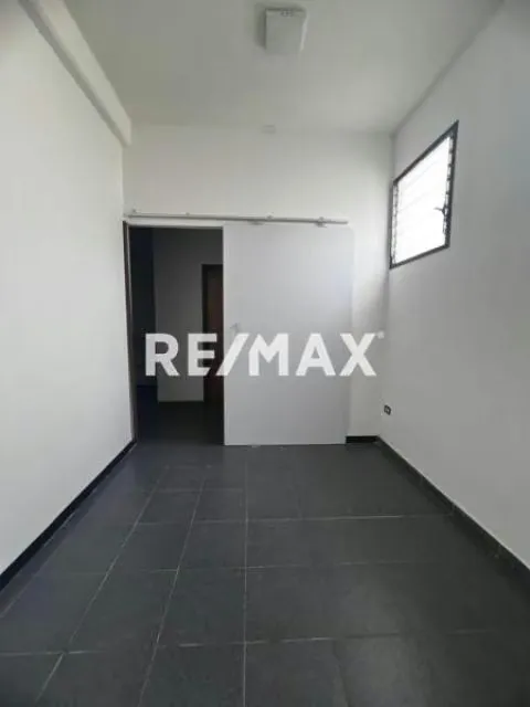 Ideal Para Crecer Oficina En Alquiler, Centro Empresarial Uniaragua. - 3