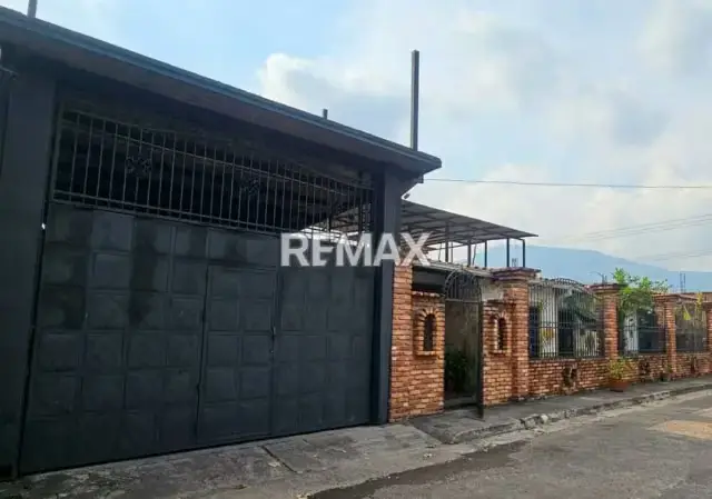 EN VENTA CASA CON FINANCIAMIENTO EN ARJONA