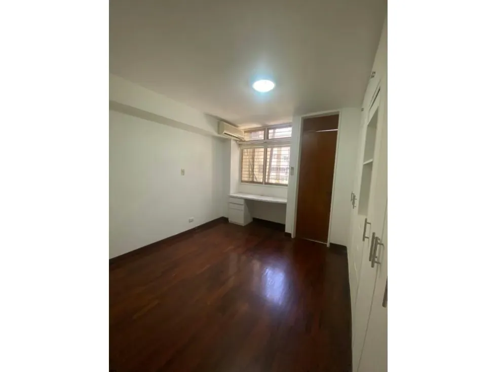 Edificio en venta 1650m², Las Mercedes, Calle Mucuchies - 13