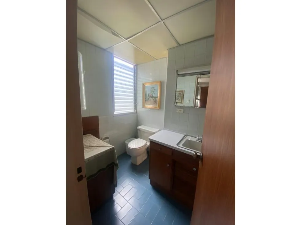 Edificio en venta 1650m², Las Mercedes, Calle Mucuchies - 28