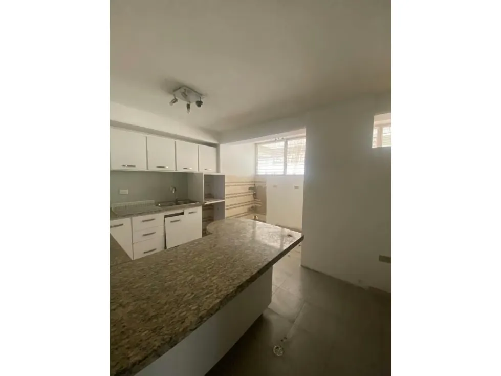 Edificio en venta 1650m², Las Mercedes, Calle Mucuchies - 4