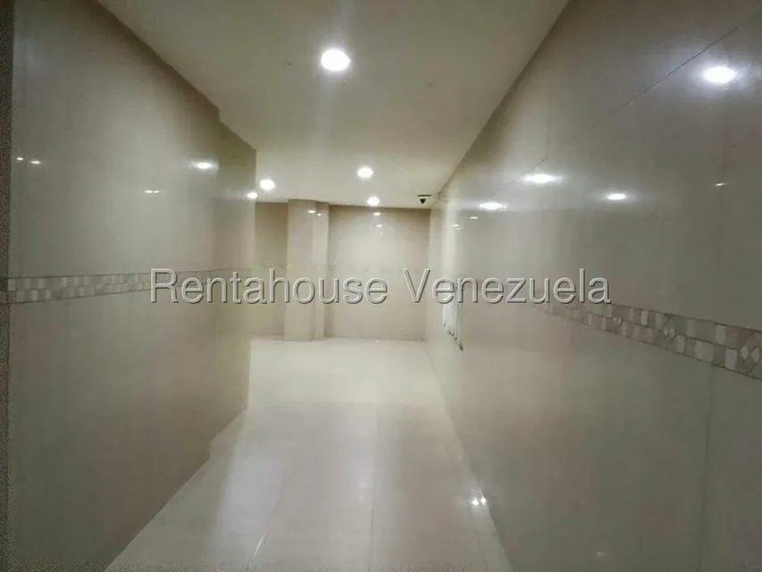 Apartamento (1 Nivel) en Venta en Parroquia La Candelaria, Distrito Metropolitano - 2