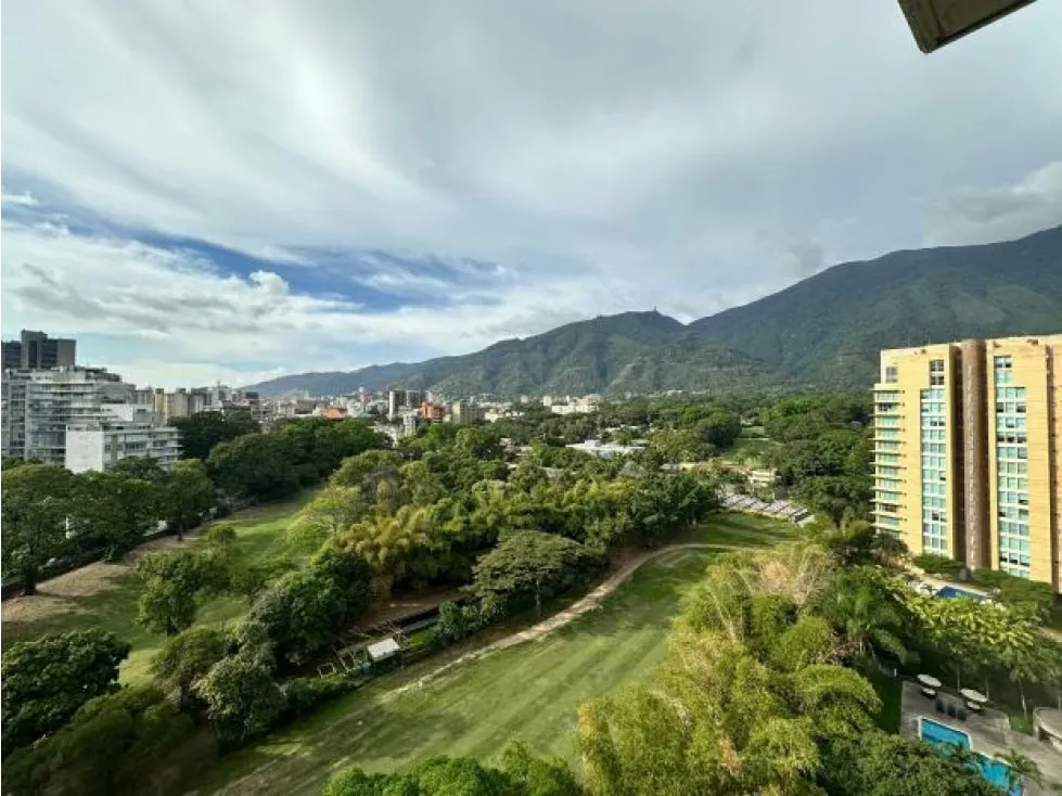 EXCLUSIVO APARTAMENTO EN ALQUILER EN CAMPO ALEGRE BELLA